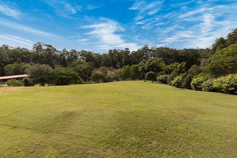 96 Clearview Drive, Lake Macdonald QLD 4563