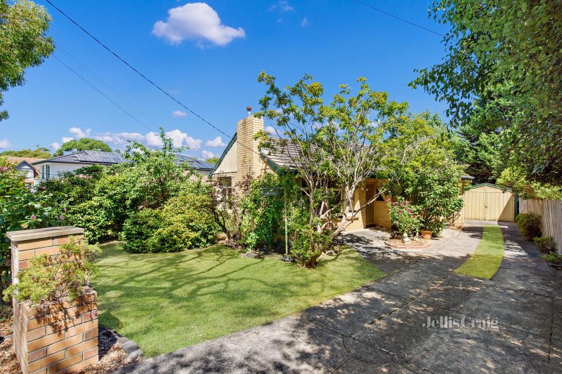 96 Orchard Grove, Blackburn South, VIC 3130 House for Sale