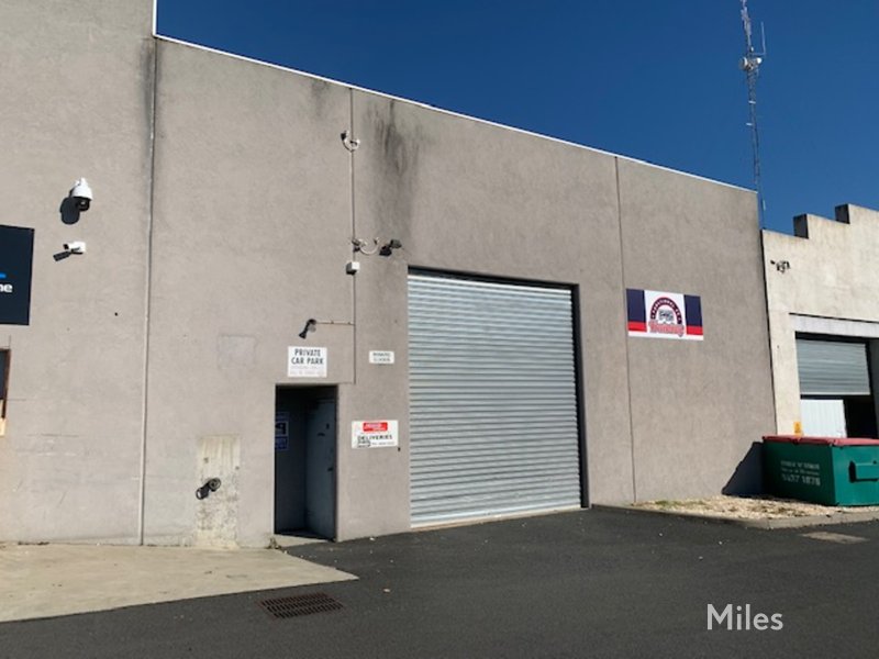 Rear/70 Bell Street, Heidelberg Heights