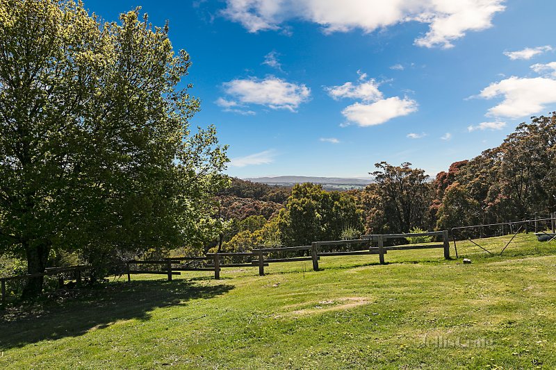 Robin Hill 825 Black Range Road, Romsey, VIC 3434 House for Sale