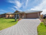 1 Myrtle Crescent, ABERGLASSLYN NSW 2320