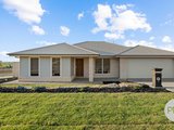 1 Tooleybuc Street, GOBBAGOMBALIN NSW 2650