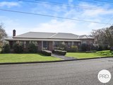 10 Banyule Drive, DELACOMBE VIC 3356