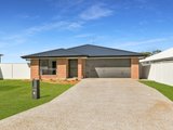 10 Ganges Court, DUNBOGAN NSW 2443