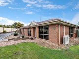 11 Bell Street, CRESWICK VIC 3363