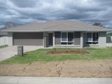 11 McKinlay Place, TAMWORTH NSW 2340