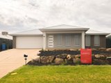 11 Tantoon Circuit, FOREST HILL NSW 2651