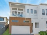 118 Shearwater Dr, LAKE HEIGHTS NSW 2502