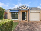 13 Oakwood Place, HORSLEY NSW 2530