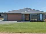 17 Havana Street, CARDIGAN VIC 3352