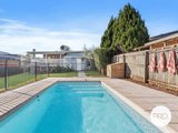 18 Bellevue Parade, LABRADOR QLD 4215