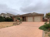 18 Simms Drive, BUNGENDORE NSW 2621