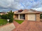 18 Ventnor Drive, NORTH TAMWORTH NSW 2340