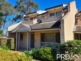 1/831 Henry Lawson Drive, PICNIC POINT NSW 2213