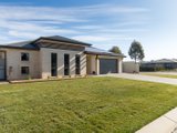 2 Murray Grey Place, BUNGENDORE NSW 2621