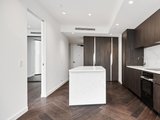 2005/63 La Trobe Street, MELBOURNE VIC 3000