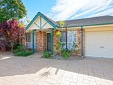 2/1 Lake Street, LAURIETON NSW 2443