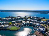 21 Royal Albert Crescent, SOVEREIGN ISLANDS QLD 4216