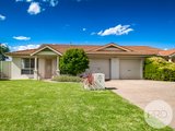 2/10 Kaloona Drive, BOURKELANDS NSW 2650