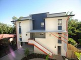 2/11 Eshelby Drive, CANNONVALE QLD 4802
