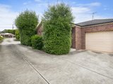 2/16 Whitehorse Road, MOUNT CLEAR VIC 3350
