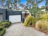 2/3 Hickory Lane, CRESWICK VIC 3363