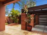 2/4 Fourth Avenue, Burleigh Heads QLD 4220