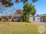 24 Grevillea Crescent, LAKE ALBERT NSW 2650