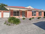 2/5 Hocking Avenue, CANADIAN VIC 3350