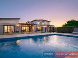 27 Gracefield Drive, BROWN HILL VIC 3350