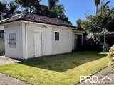 2/711 Henry Lawson Drive, EAST HILLS NSW 2213