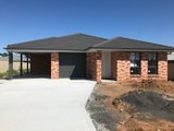2/9 Explorers Way, TAMWORTH NSW 2340