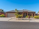 29 St George Park Drive, KANGAROO FLAT VIC 3555