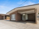 2/9 Sternberg Street, KENNINGTON VIC 3550