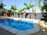 3 Melanie Court, BOYNE ISLAND QLD 4680
