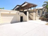30 West King Street, SOUTHPORT QLD 4215