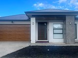 31 Cavern Boulevard, CLYDE NORTH VIC 3978