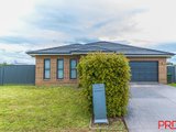 31 Grand Meadows Drive, TAMWORTH NSW 2340