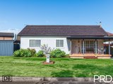 4 Carlowrie Crescent, EAST HILLS NSW 2213