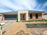 4 Creekstone Drive, ALFREDTON VIC 3350