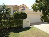 4 Crestbrook Glen, Molendinar QLD 4214