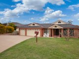 4 Holliday Close, RUTHERFORD NSW 2320