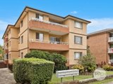 4/30 Gloucester Road, HURSTVILLE NSW 2220