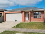 5 Ashwood Gardens, MITCHELL PARK VIC 3355