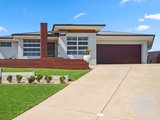 5 Warrock Place, BOURKELANDS NSW 2650