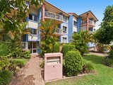 5/2-4 Mountain View Avenue, Miami QLD 4220