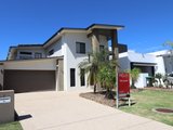 6 Fleetwood Court, HELENSVALE QLD 4212