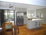 8 Andrew Court, BOYNE ISLAND QLD 4680