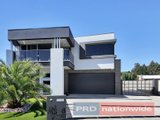 8 Carnaby Way, CANADIAN VIC 3350