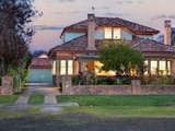 8 Dowling Street, LAKE WENDOUREE VIC 3350